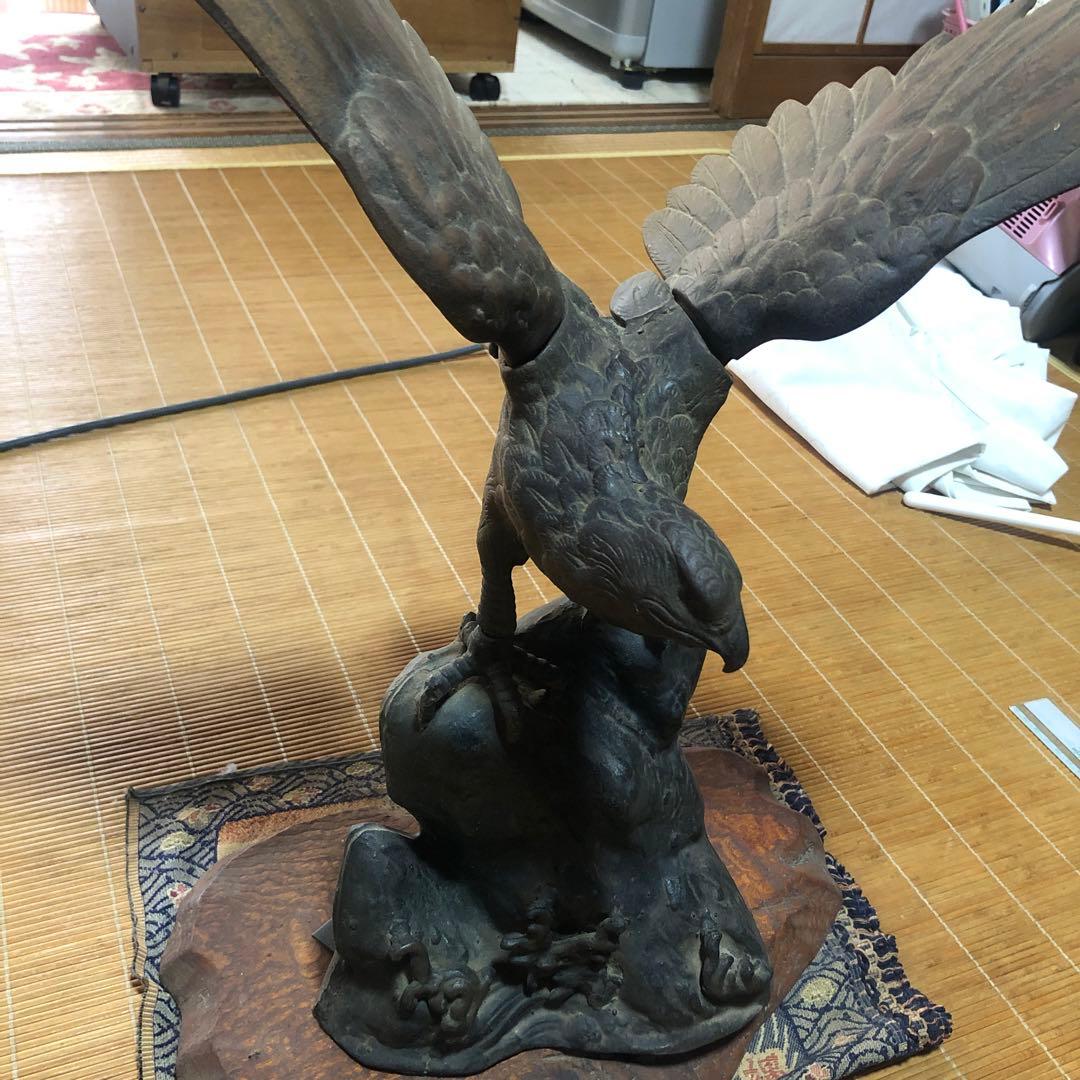 【床置】置物　鷹　鷲　金属製　組み立て式　金属工芸品　インテリア　銅