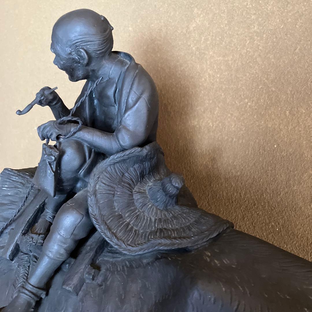 政光作　牛　置物