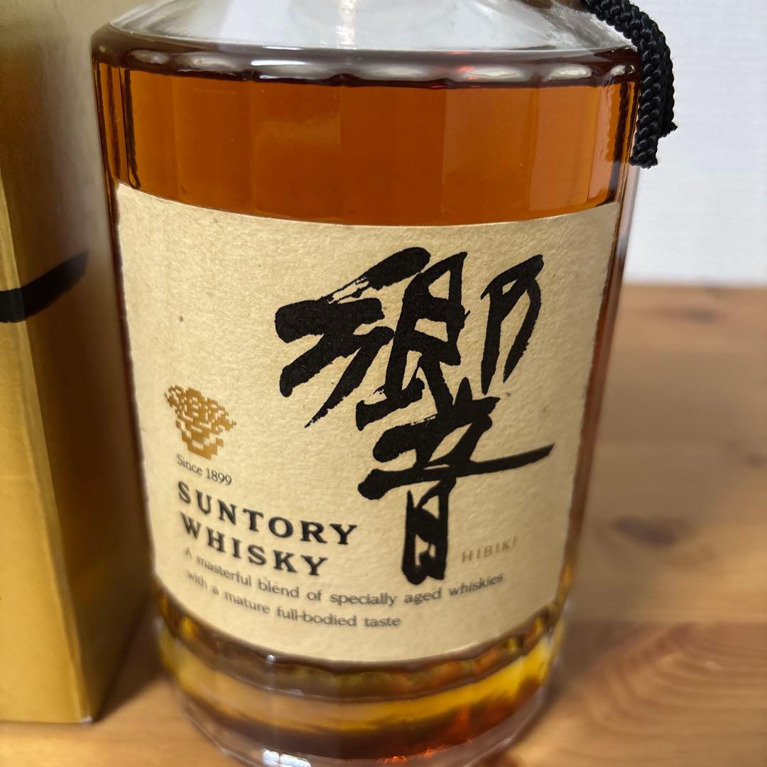サントリーウイスキー響　裏ゴールドラベル　旧ボトル　箱付き　未開封❶