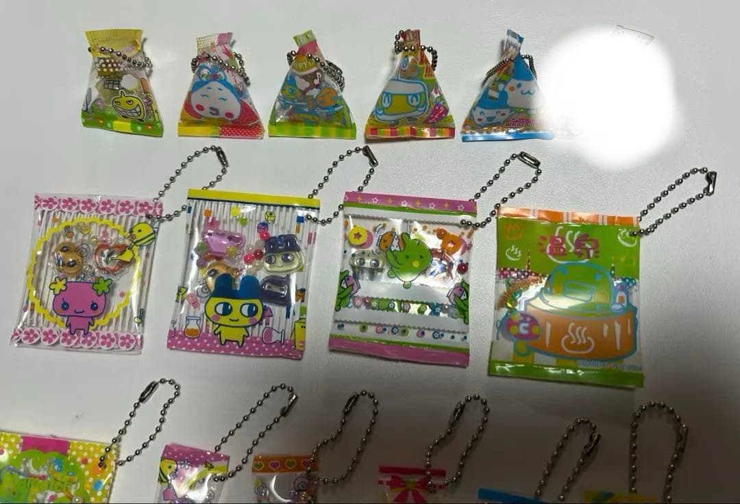 当時物　平成レトロ　たまごっち　ボンボンドロップシール　キーホルダー　ガチャポン