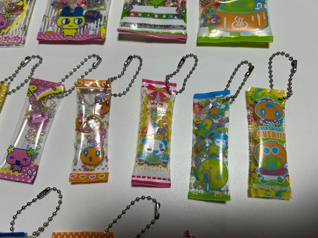 当時物　平成レトロ　たまごっち　ボンボンドロップシール　キーホルダー　ガチャポン