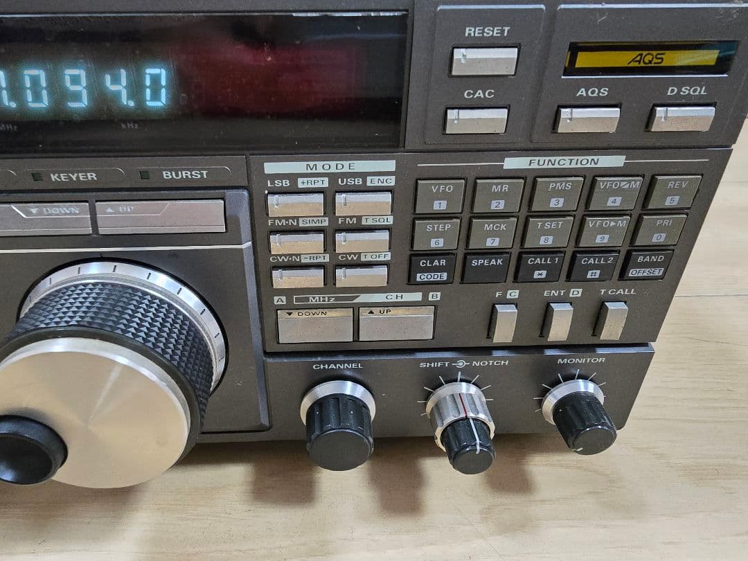 八重洲無線　V/UHFオールモード　FT-736