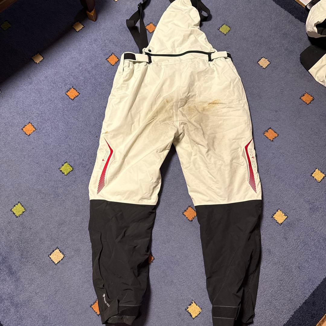 ダイワ　プロバイザー ゴアテックス　コンビアップ　安心のダイワ‼️格好良く暖かい‼️