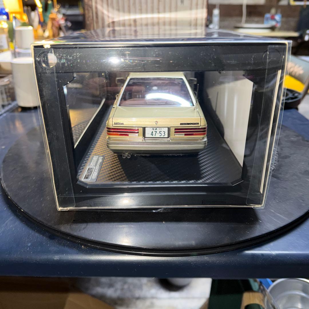 ignition.model パトカー仕様ミニカー 1/43