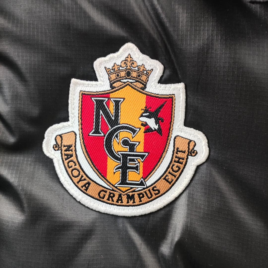 美品　名古屋グランパスエイト　ベンチコート　Jリーグオフィシャル　ダウン　黒　F