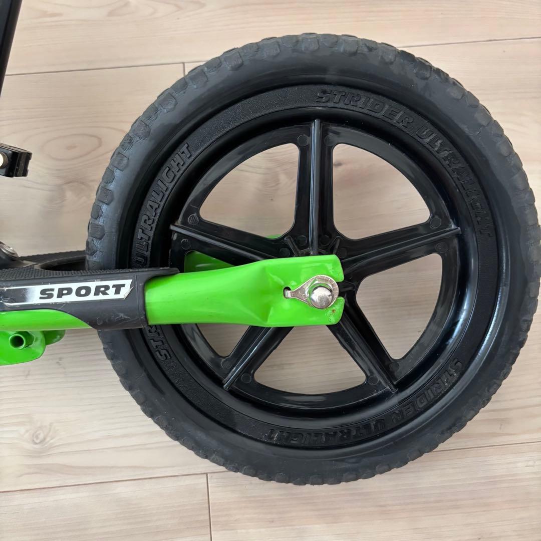 STRIDER バランスバイク グリーン　スポーツ
