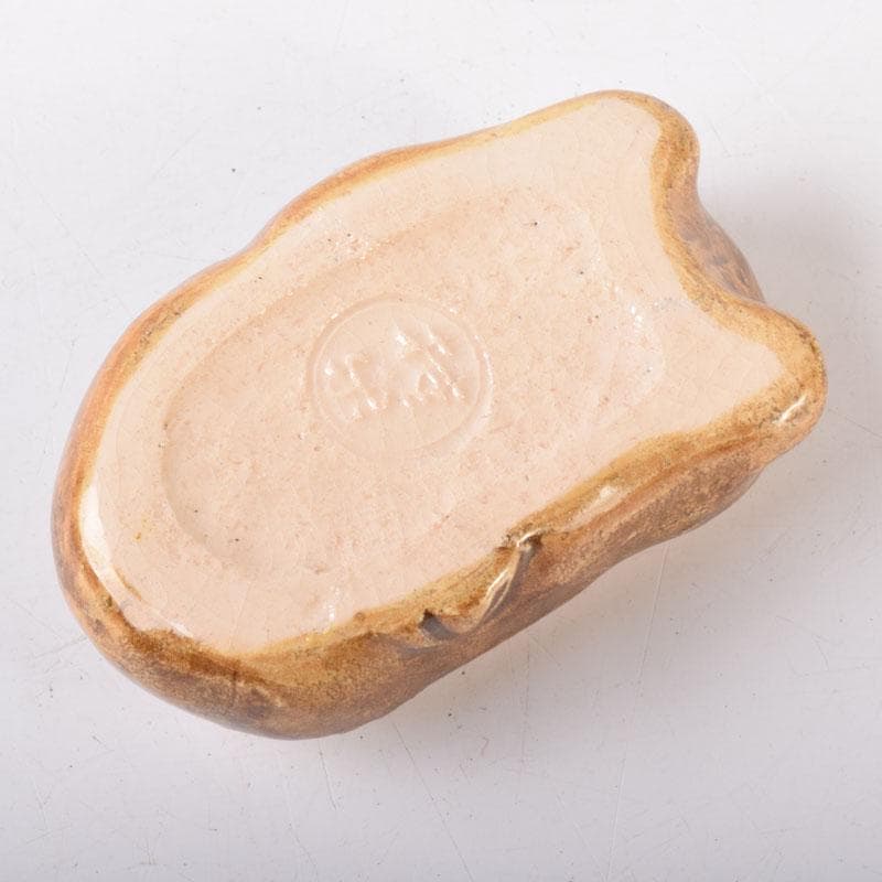 茶道具　楽焼　伊東桂楽作　旦入写　牛　香合　共箱　V　7477