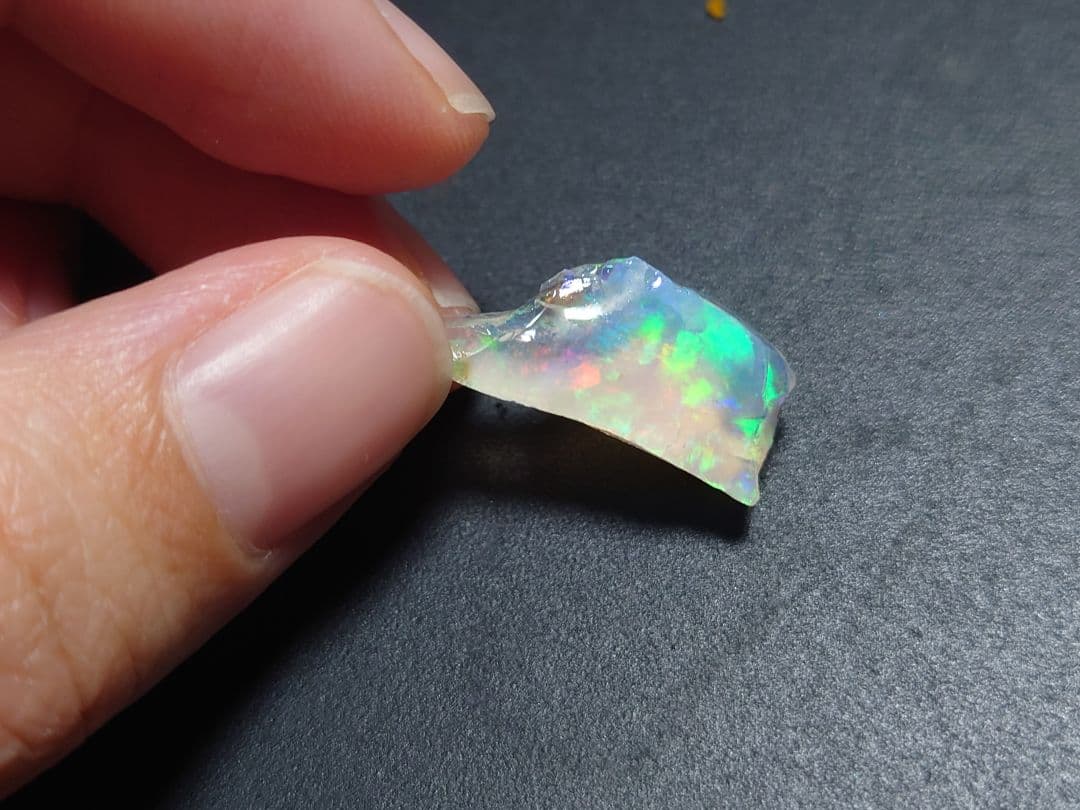 エチオピアウェロ産　チョークオパール　鉱物標本　原石　ポッチ