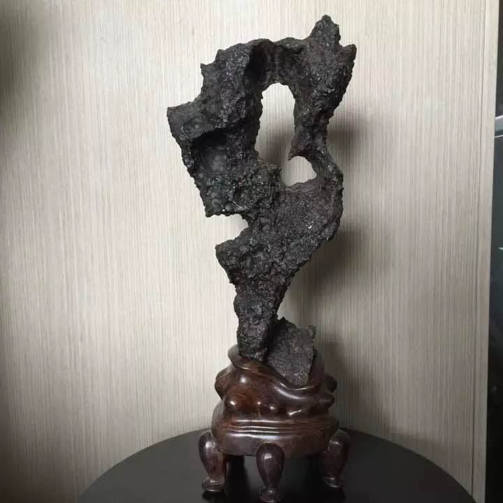 中国 天然太湖石 紅木