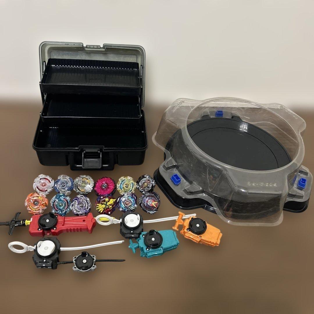 ベイブレード 12個 バトルスタジアム付き まとめ売り