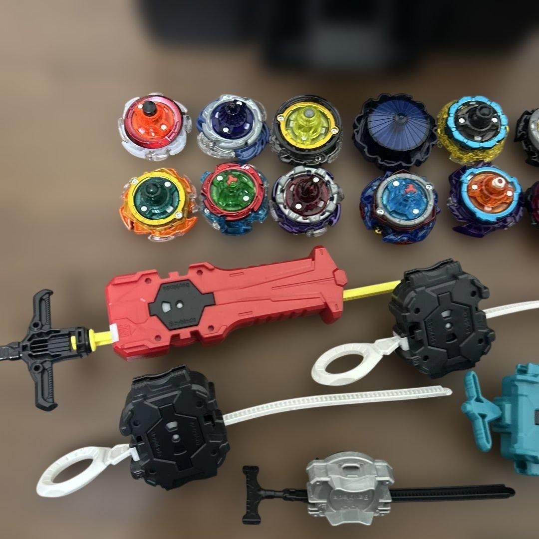 ベイブレード 12個 バトルスタジアム付き まとめ売り