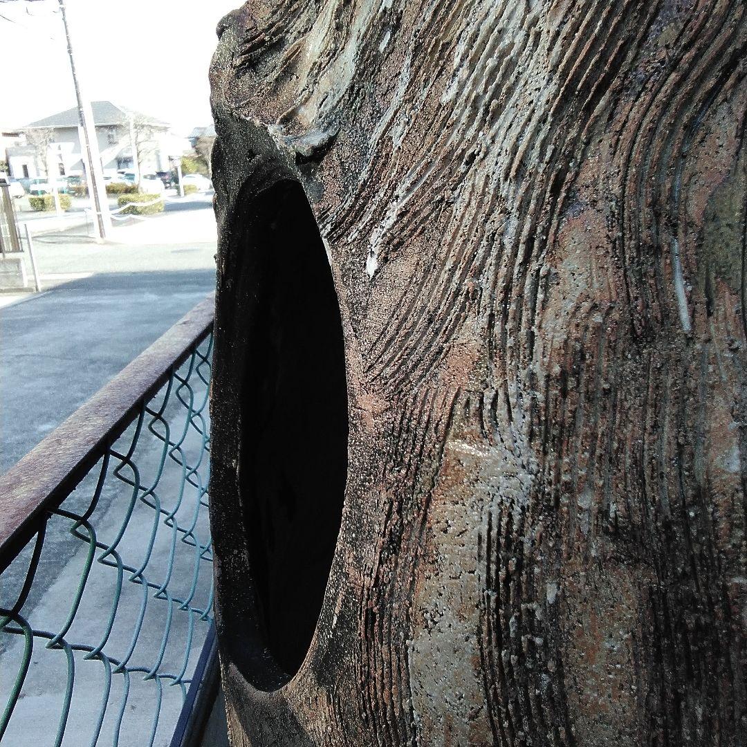 信楽焼の豚の看板。