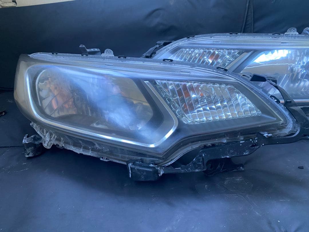 ホンダ フィット GK3 2013〜2017年 前期型　ハロゲン ヘッドライト