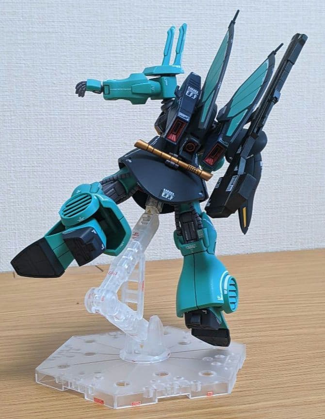 「人は同じ過ちを繰り返す。まったく…」ガンプラ完成品　1/144　HG　ディジェ