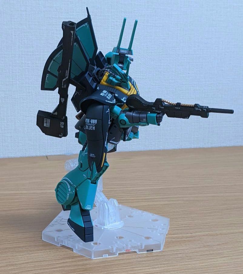 「人は同じ過ちを繰り返す。まったく…」ガンプラ完成品　1/144　HG　ディジェ