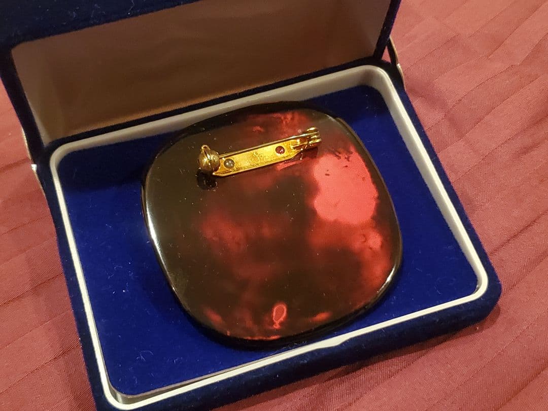 金蒔絵ブローチ