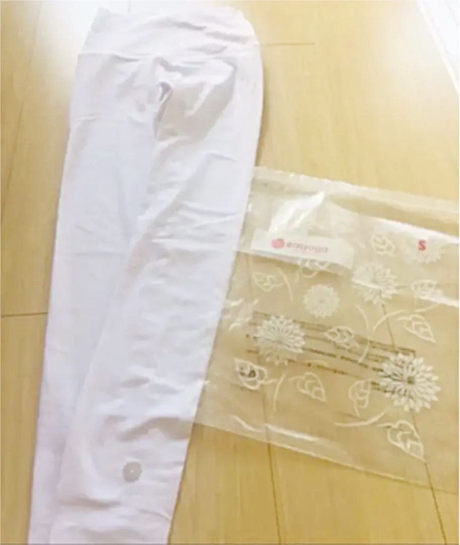 SALE！easyyoga レギンス／スノーホワイト　⭐︎人気⭐︎ ホワイトレギンス