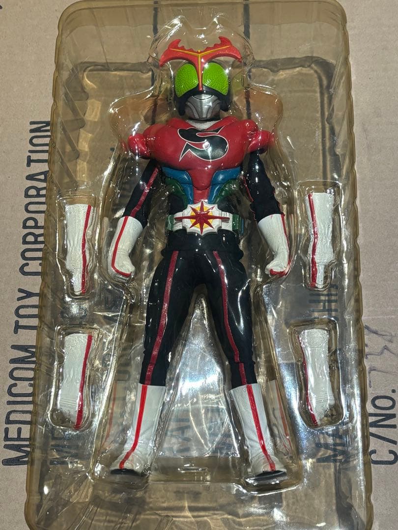 メディコム・トイ 仮面ライダーストロンガー 、アマゾン、ライダーマン3点セット