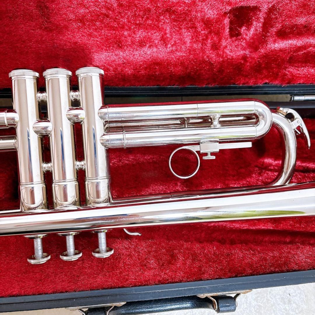 美品YAMAHAトランペット YTR1310 シルバー　ヤマハ 管楽器