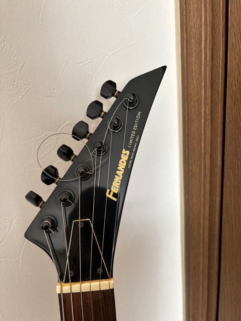 エレキギター　FERNANDES LIMITED EDITION