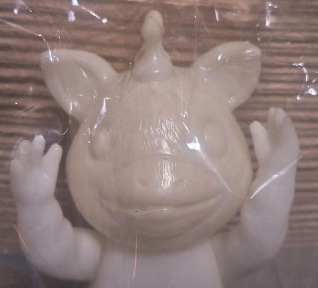 未使用　イヌクマ　スタンダード　ブースカ＆チャメゴン　蓄光タ　2体　未塗装 色紙