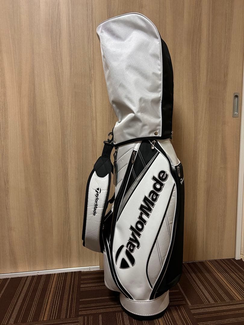 TaylorMade キャディバッグ ホワイト・ブラック