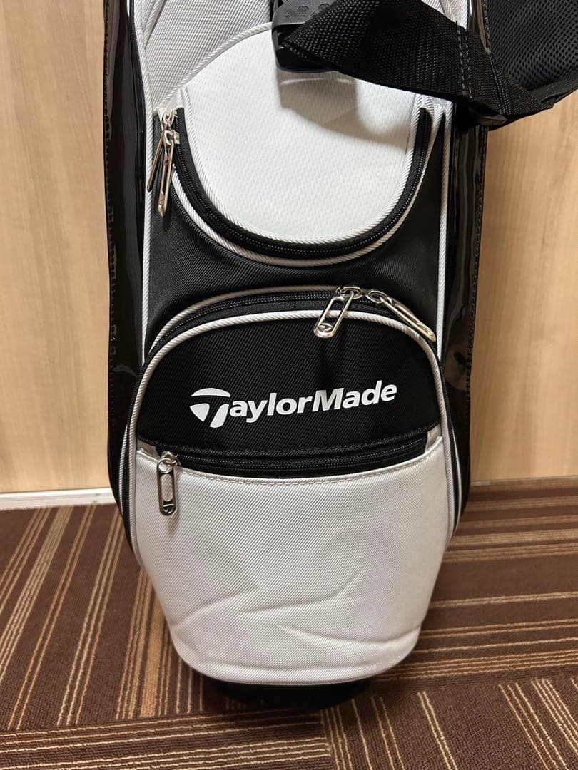 TaylorMade キャディバッグ ホワイト・ブラック