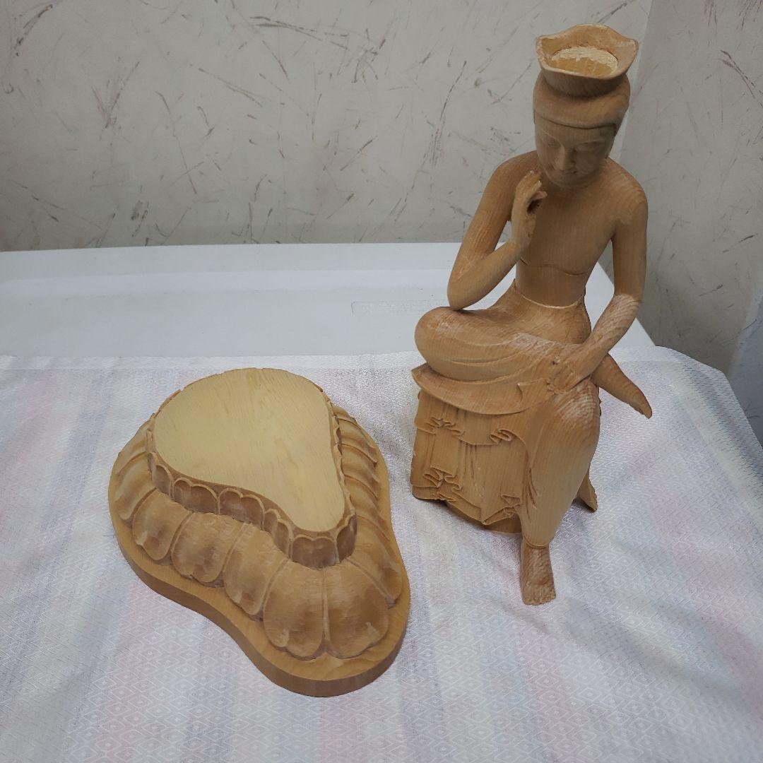 Ｂフライデー蔵出し特価　希少仏像★ヒバ材１木造り 弥勒菩薩半跏像4寸