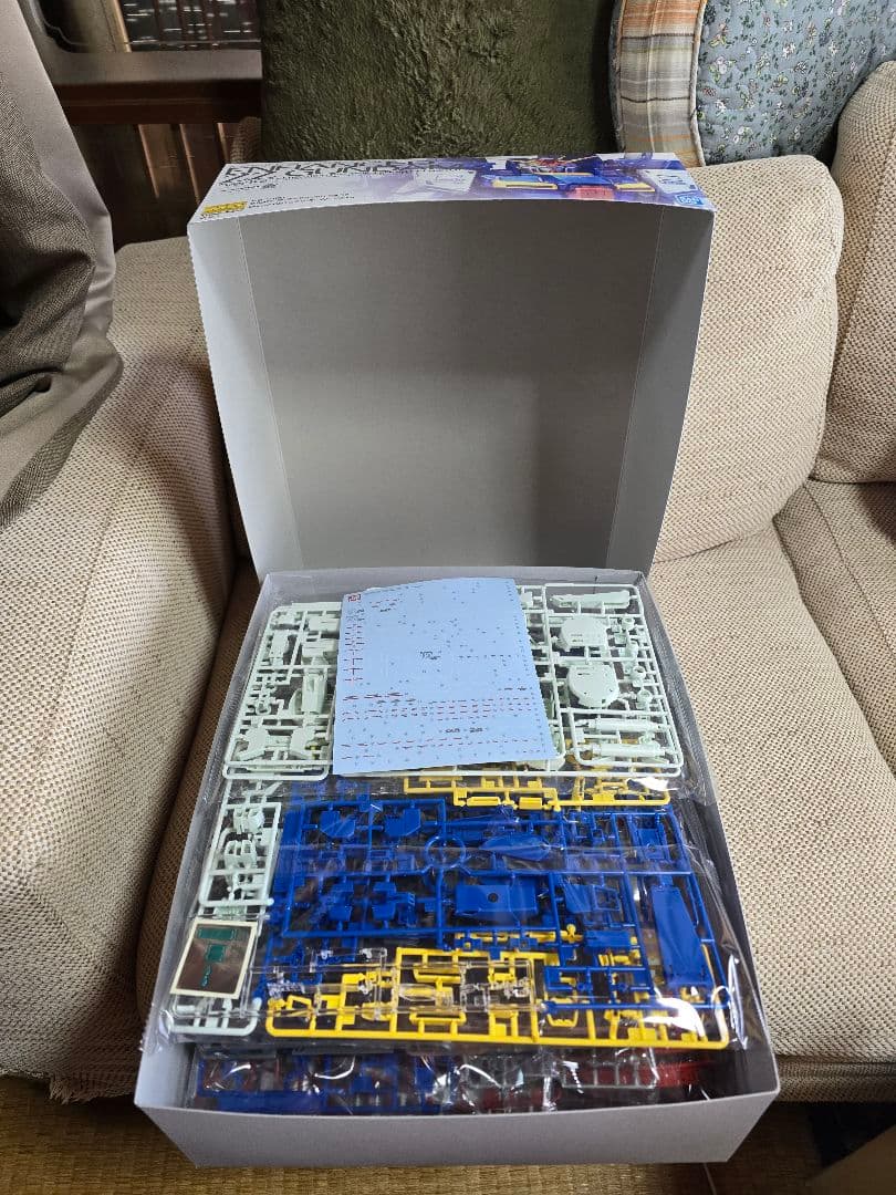 新品未開封 MG 1/100 強化型ダブルゼータガンダム Ver．Ka