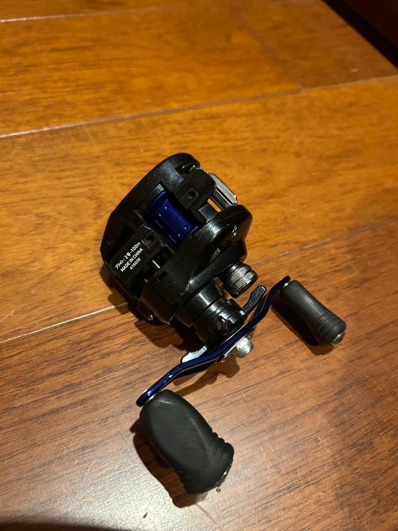 ダイワ　スマック　右ハンドル　二本竿用の予備ハンドル付き