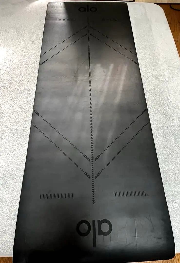 ヨガ・ピラティス Alo Yoga/ Chakra Warrior Mat