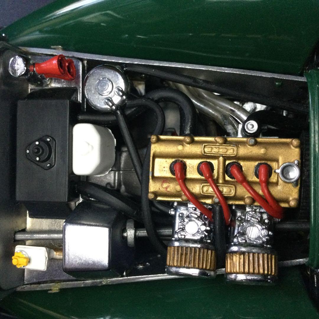 CATERHAM SUPER SEVEN 1/18 京商 ケーターハム　ケース付