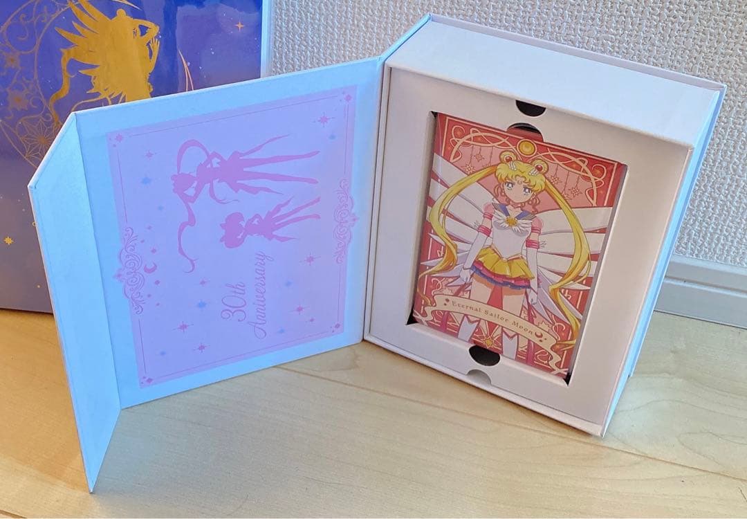 郵便局限定 プレミアム箔押しブック型BOX 大型ポストカード セット