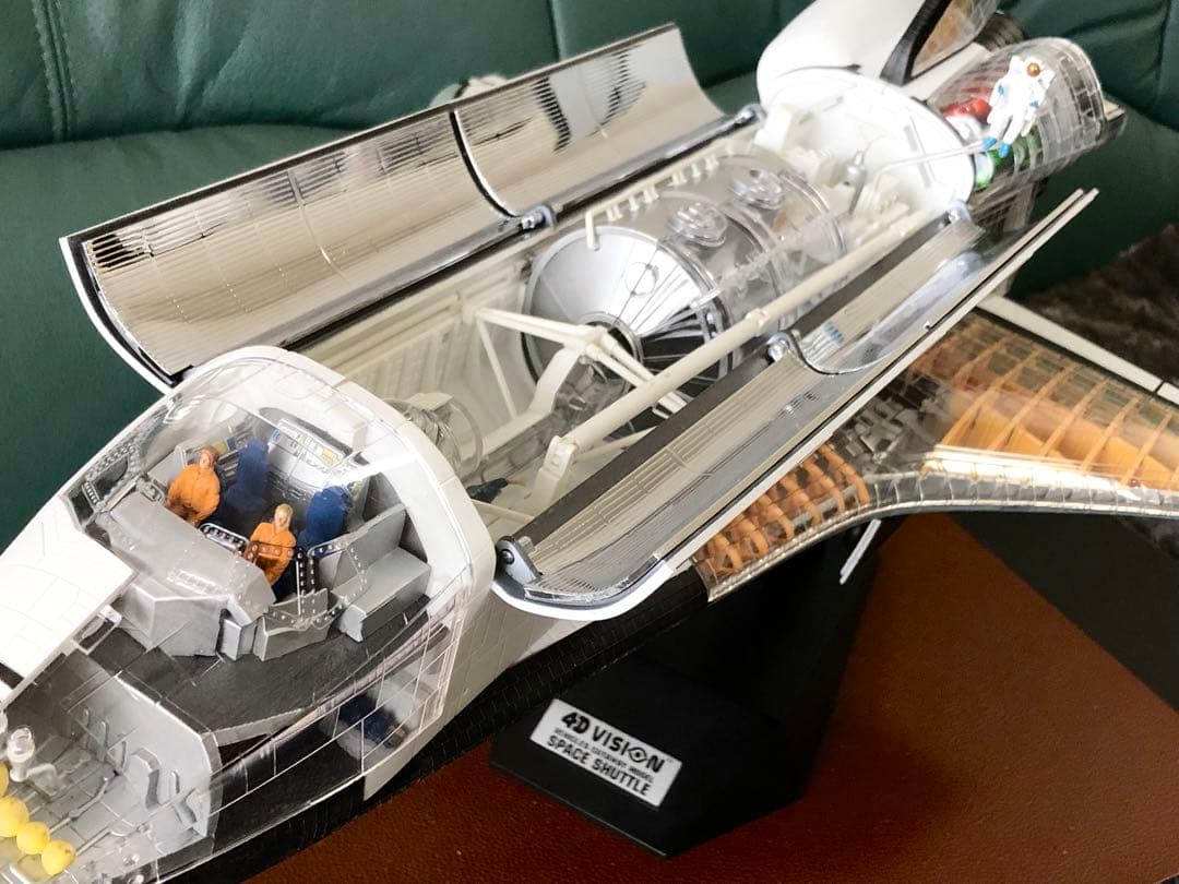 1/72￼ 特大￼スペースシャトル 4D VISION カット￼モデル￼完成品￼