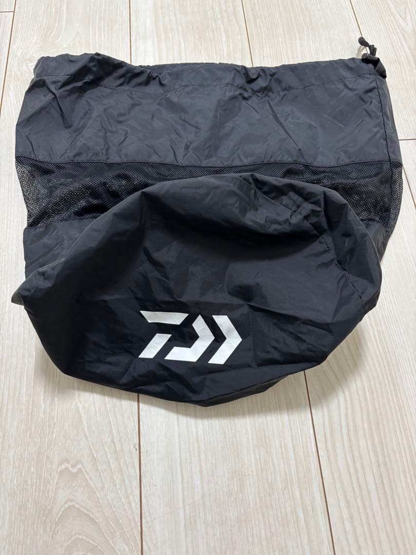 ダイワ　コンビアップウィンタースーツ　ゴアテックス　防寒着　収納袋付き