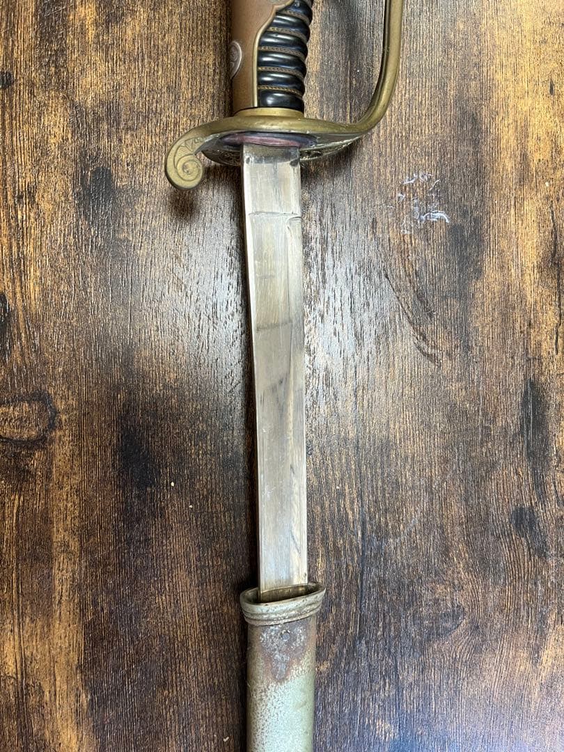 剣　旧日本軍　儀礼刀　軍刀　サーベル　アンティーク　レトロ　コスプレ　護身用