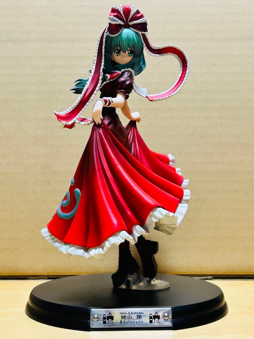 東方　プロジェクト　秘神流し雛 鍵山雛　グリフォン　フィギュア