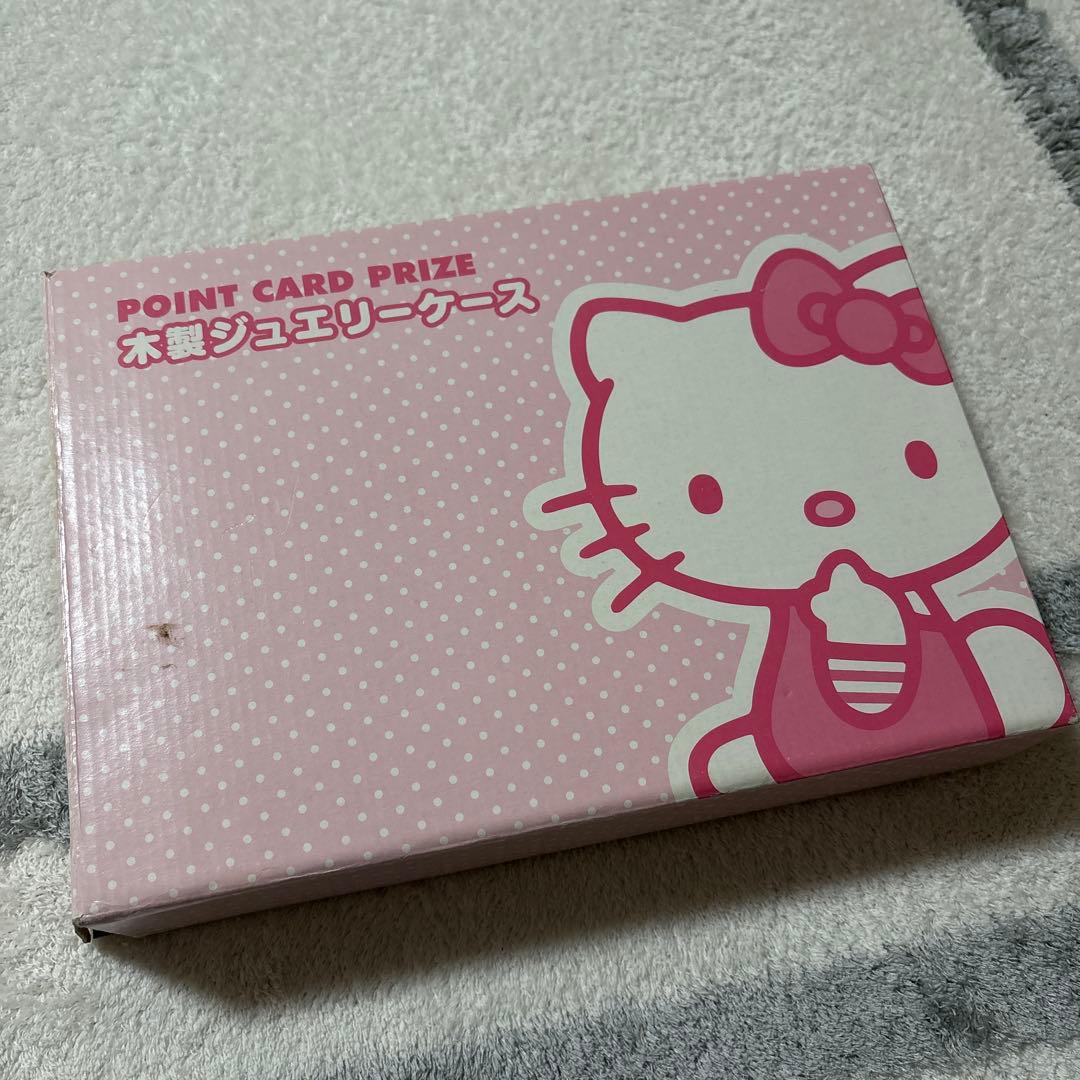 新品　ハローキティ　木製ジュエリーボックス