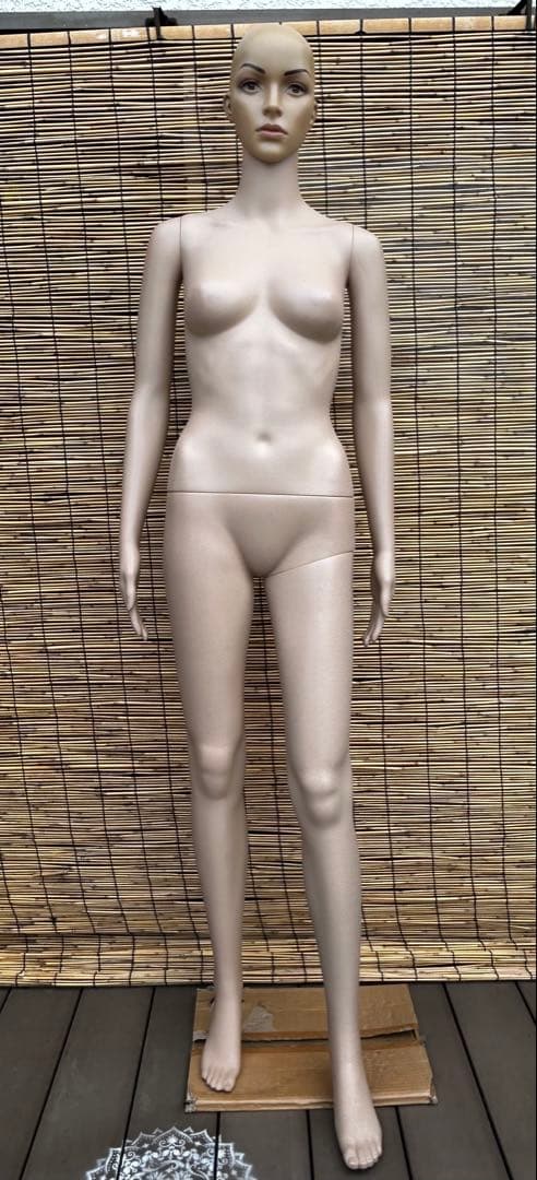 ベージュ マネキン スタンド付き