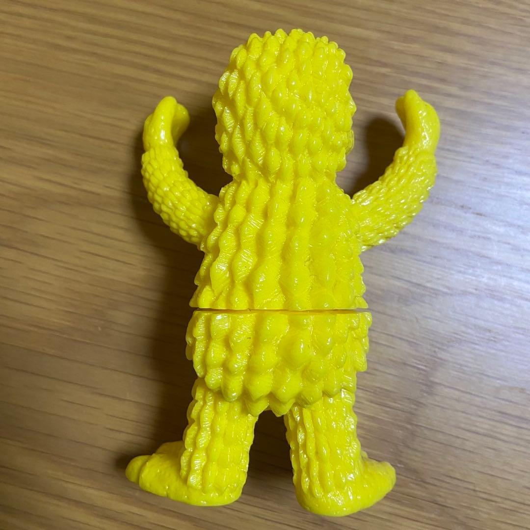 Killer J ミニサルモン ミニメヅラ 黄色成型　未塗装ソフビ 5427