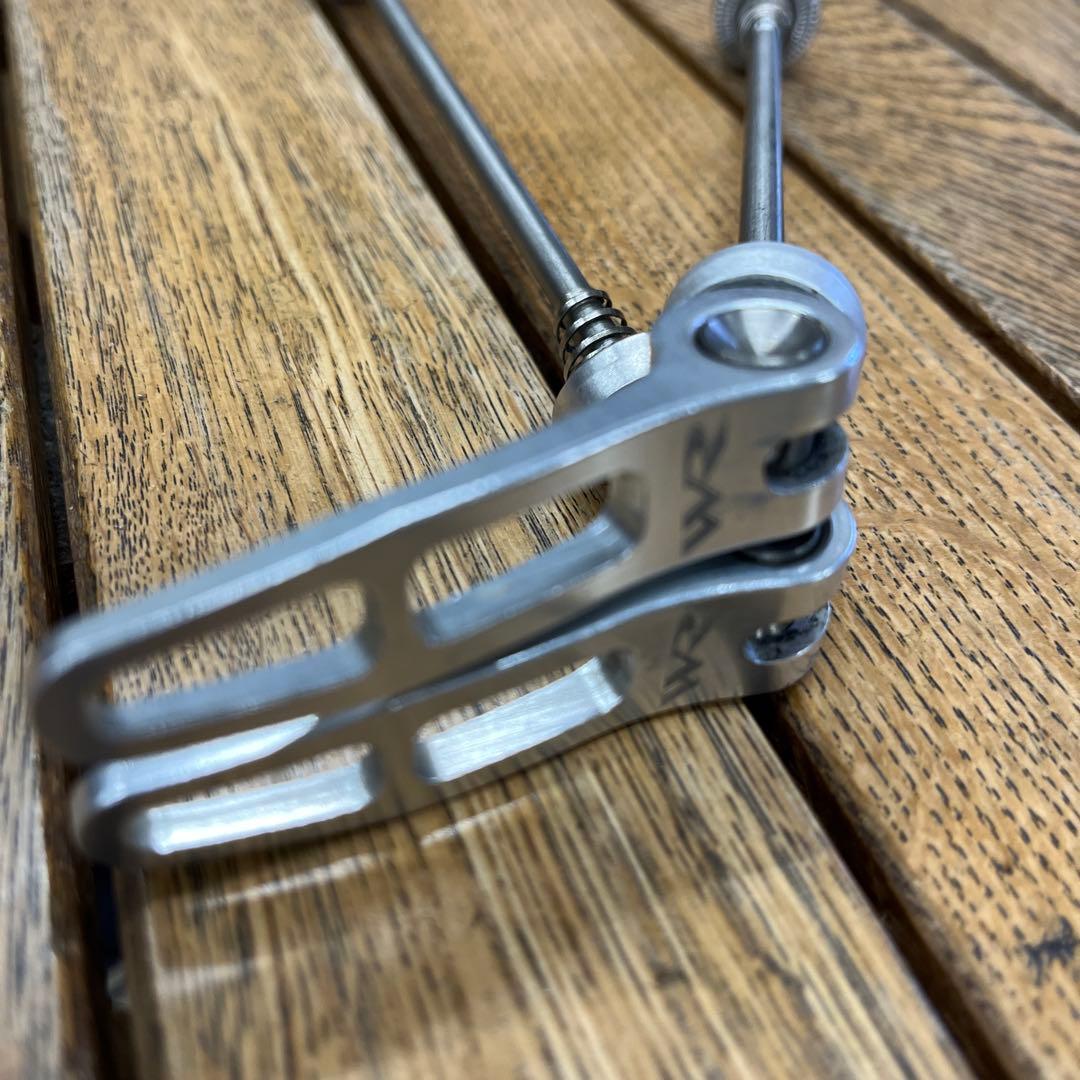 WR COMPOSITI 軽量チタンスキュワー シルバー　中古