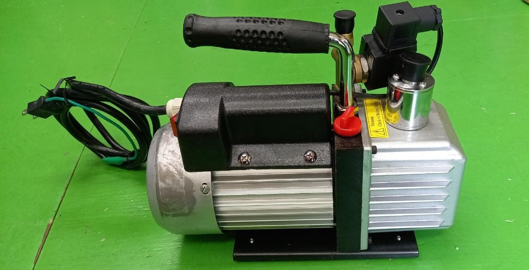 真空ポンプ　XP205