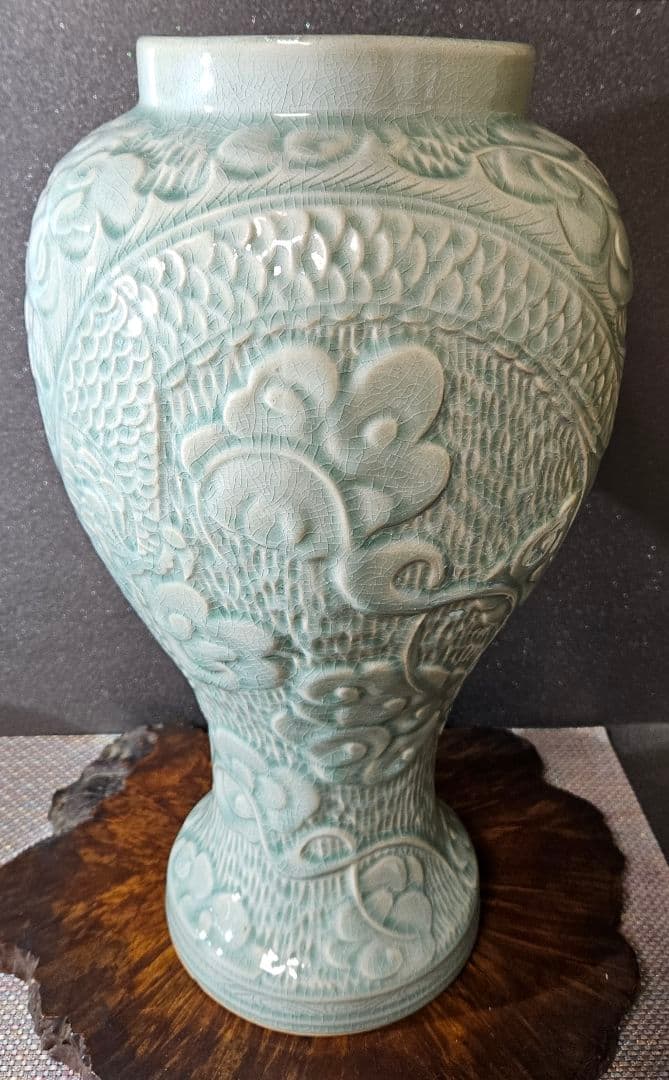 韓国人気作家　趙宗 作　陽刻浮彫　雲龍文様　青磁　高40.8cm　梅瓶　大壺