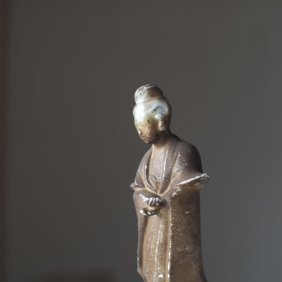 古い白磁の観音菩薩像 古道具 骨董 古美術