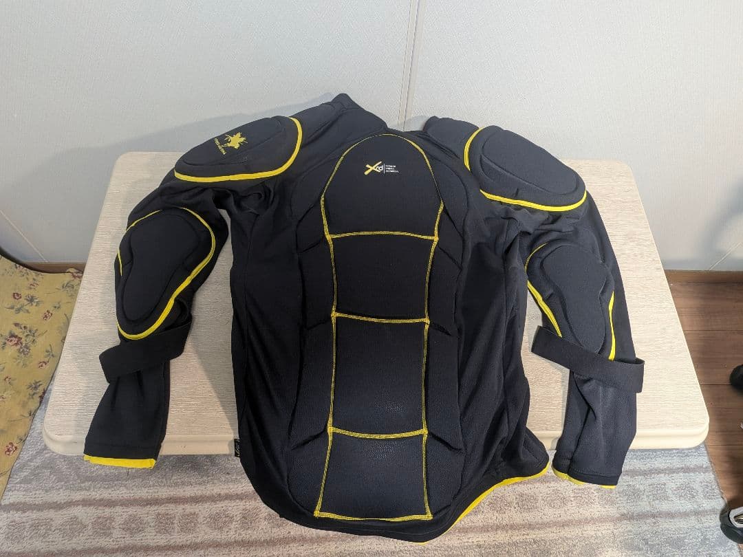 鎧武者　スノーボードプロテクター　サイズ　大人用XL