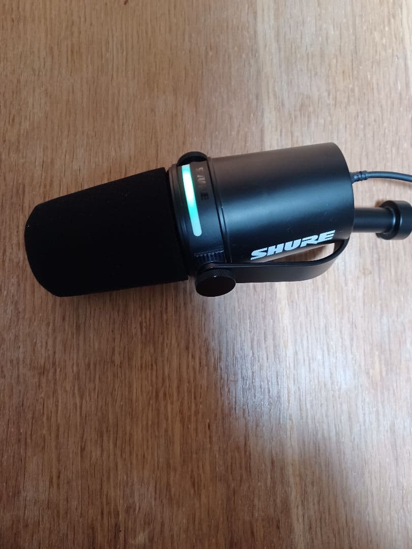 SHURE MV7+ ポッドキャストマイク