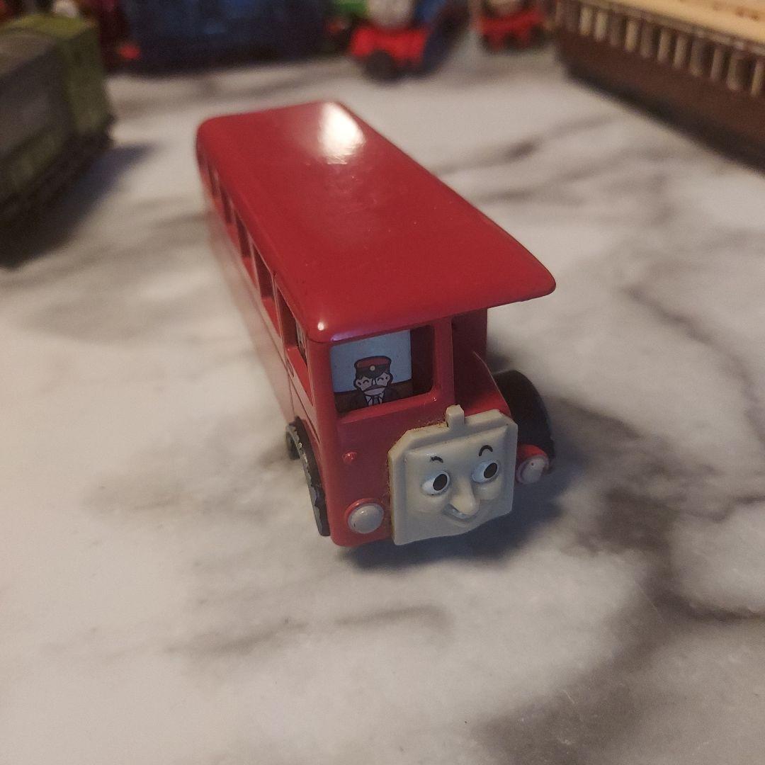 トーマス　バーディー