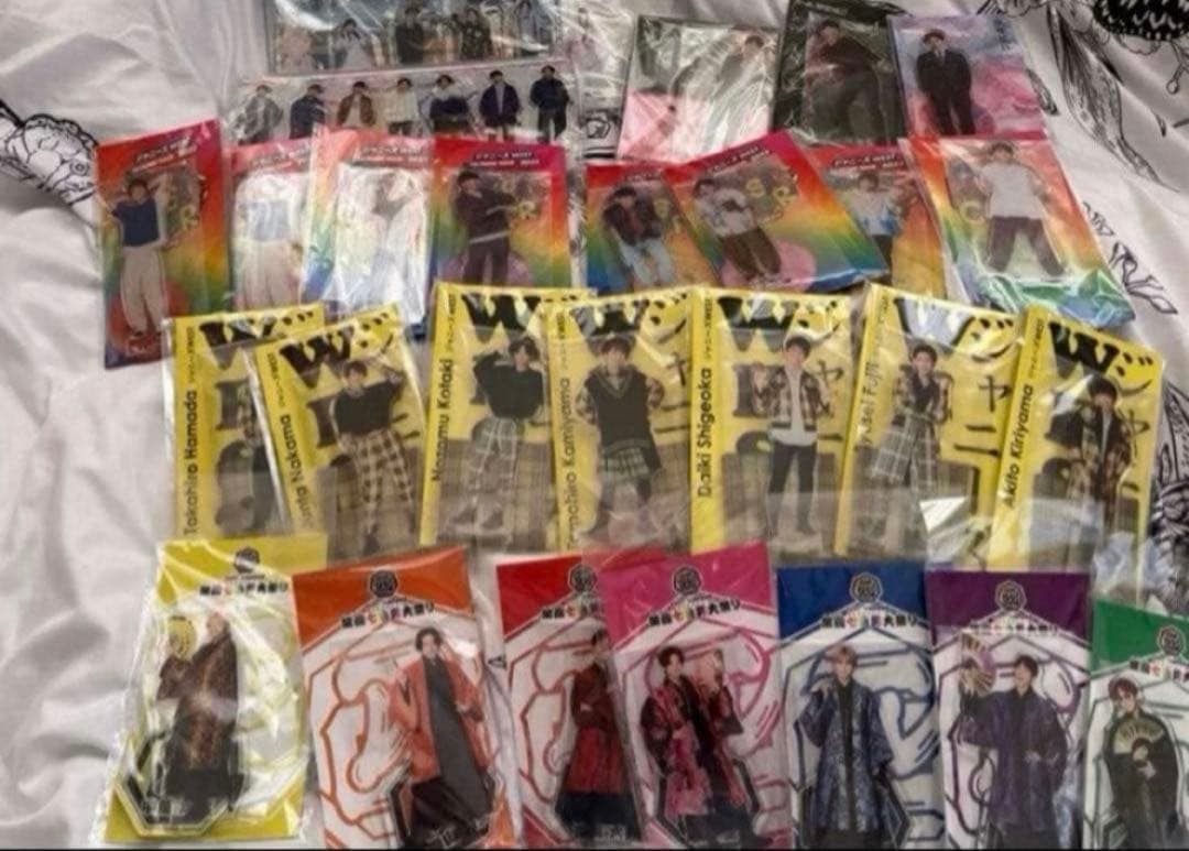 ジャニーズWESTの歴代アクリルスタンドセット