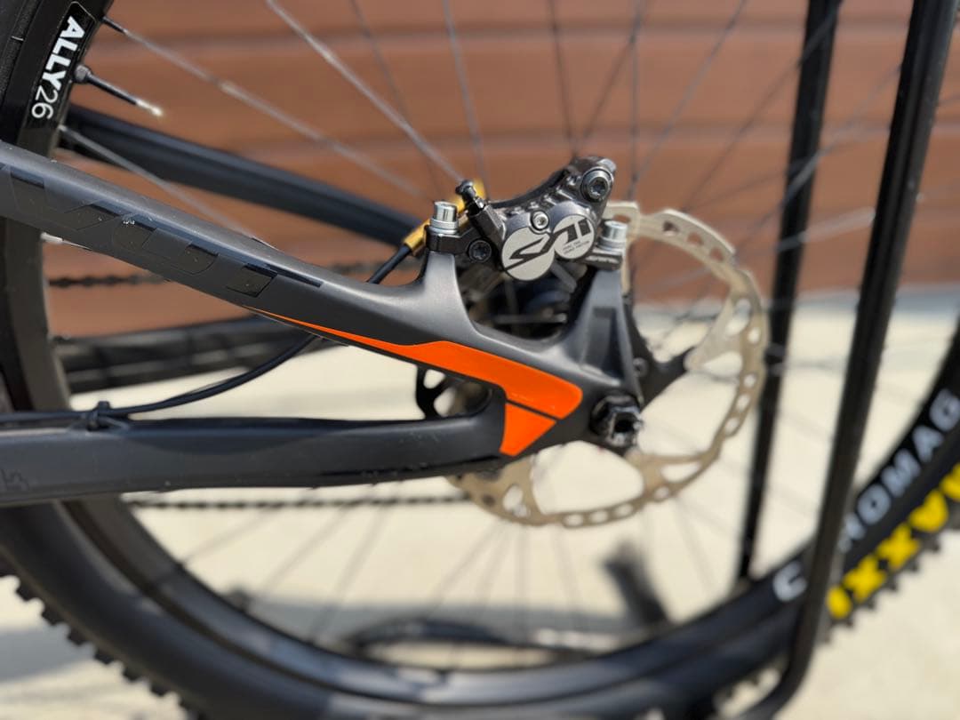 美品PIVOT PHOENIX DH Sサイズ キッズ仕様　緊急値下げ！