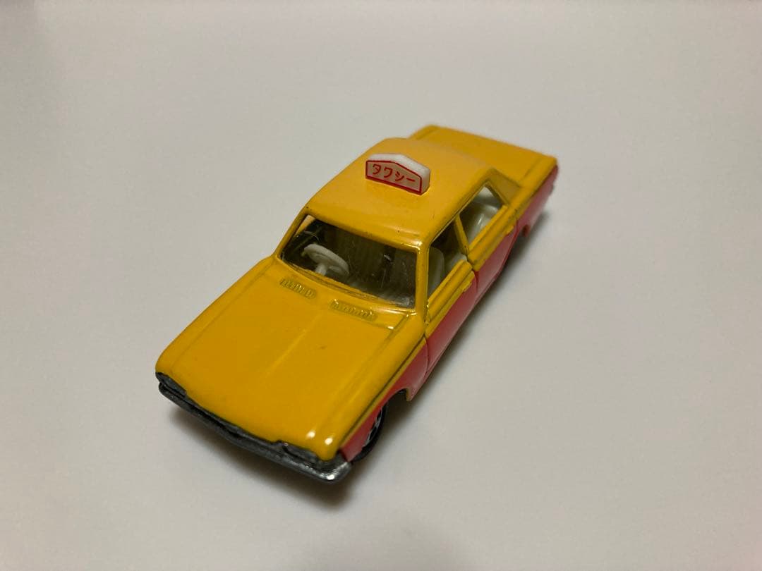 トミカ　日本製　トヨタ　クラウンタクシー　1Aホイール　色指定箱　シール付き